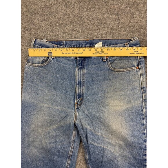 Vintage Levi's 540 Relaxed Jeans Men's W40 Blue Denim Tapered Leg Leather Patch - Picture 4 of 13